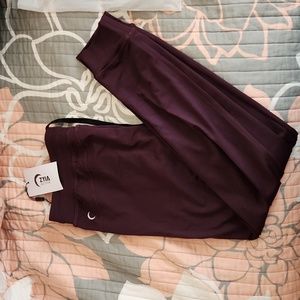 Zyia Plum Unwind joggers